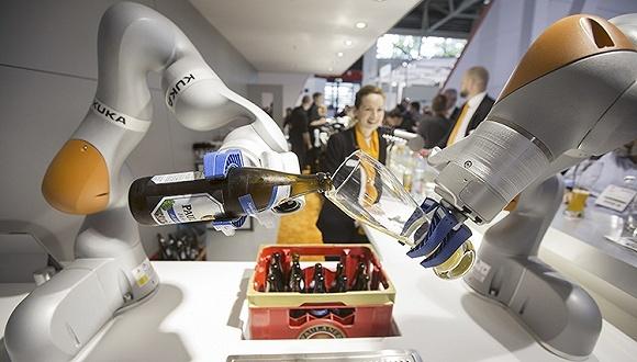 库卡机器人全球首席执行官提前卸任