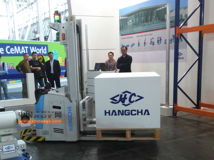 杭叉智能 激光导引AGV托盘堆垛车_中国AGV网(www.chinaagv.com) 杭叉智能 激光导引AGV托盘堆垛车_中国AGV网(www.chinaagv.com)