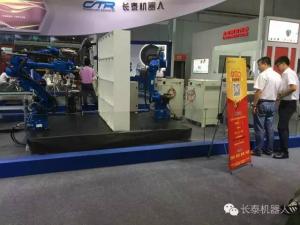 长泰机器人喜获2016中国机器人“金手指”大奖