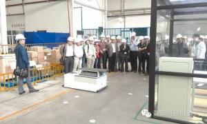 中车集团领导视察浦镇工厂，海通惯性导航AGV表现出色