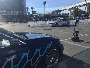 迎客智能泊车机器人 赛格威机器人来了