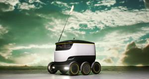 这个机器人这么可爱，你不多点几次外卖让它送？