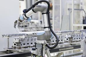 当机器人崛起，人类或许需要争取自己的工作配额