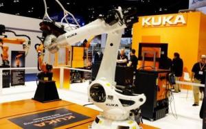 揭秘机器人内部结构：KUKA机器人的拆解和组装