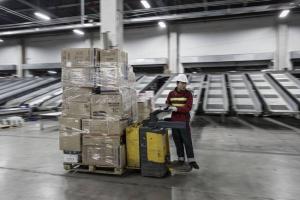 美媒：要买也要自己造 中国想主导机器人未来