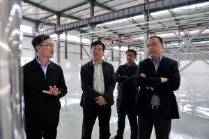 昆船智慧停车系统试验线引来众多参观者