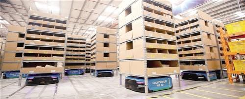 探秘智慧物流仓库：最强拣货员是个机器人