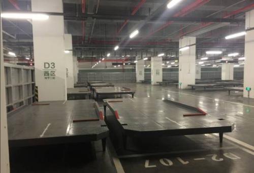 新手司机福音 北京最大停车场引入AGV停车机器人