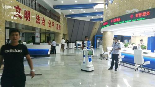 智能服务机器人市场大火 智能服务机器人哪家好？