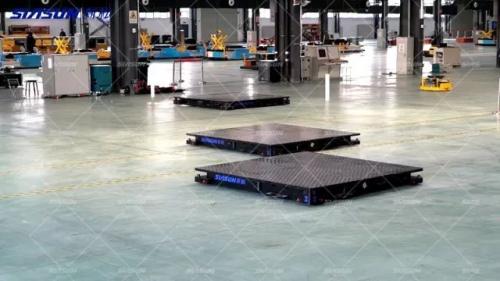 国内首台舞台移动机器人（AGV）将亮相 CeMAT ASIA 2017