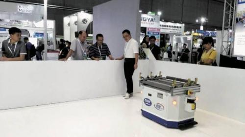 自然导引AGV的技术特点及典型应用