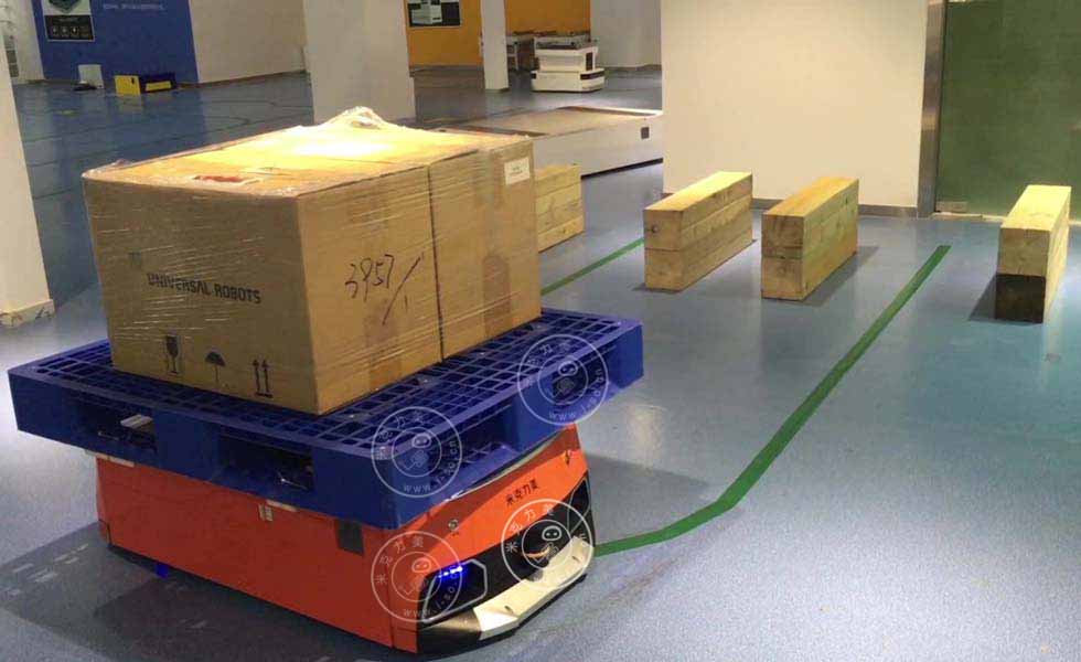 顶升AGV机器人磁导航AGV小车HY-500