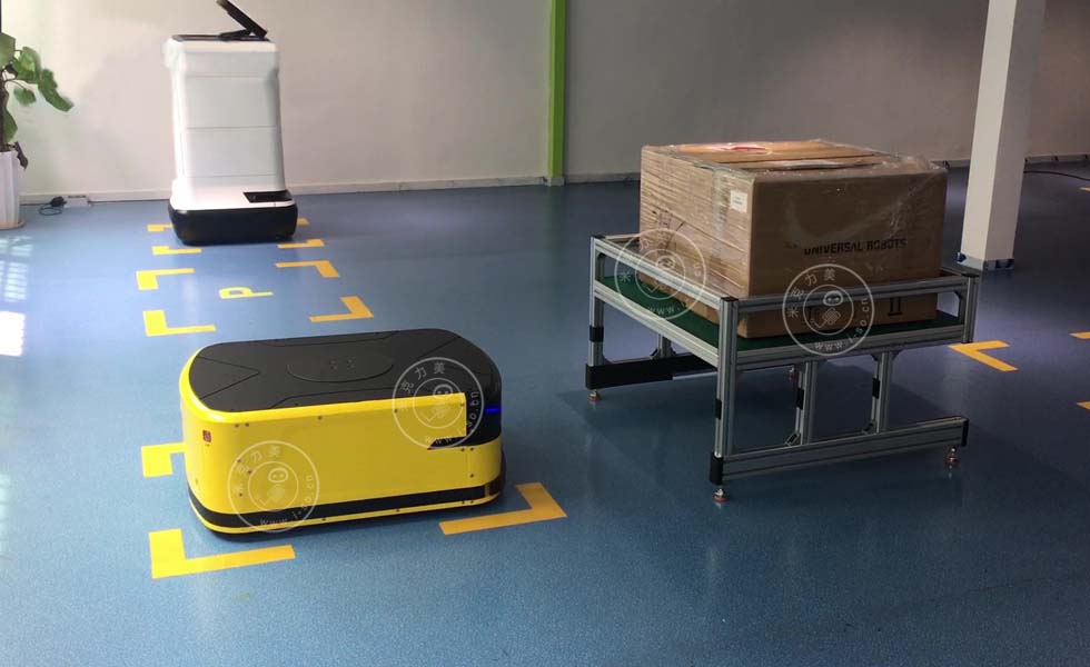 顶升无反光板激光AGV小车BW-500_中国AGV网(www.chinaagv.com) 顶升无反光板激光AGV小车BW-500_中国AGV网(www.chinaagv.com)