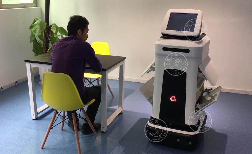 激光导航餐厅机器人M-51 robot送餐服务机器人_中国AGV网(www.chinaagv.com) 激光导航餐厅机器人M-51 robot送餐服务机器人_中国AGV网(www.chinaagv.com)