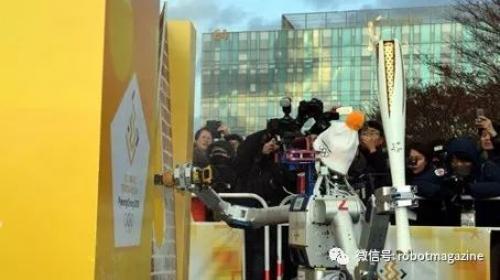 平昌冬奥会使用机器人传递圣火