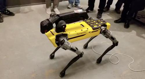 后空翻之后，波士顿动力的机器人开始做瑜伽了