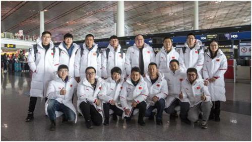 新松移动机器人炫舞“北京八分钟”