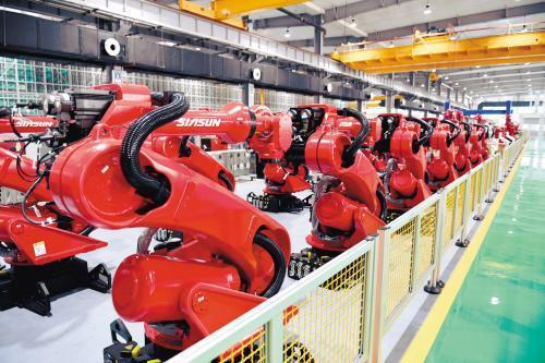 中国最大机器人产业基地：乒乓球机器人单挑世界冠军