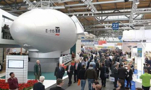 嘉腾：“蜂”不可挡 寻找德国汉诺威上的型男机器人