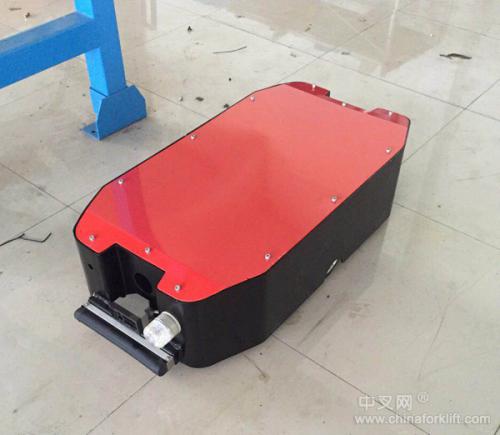 华叉AGV助力高效物料搬运