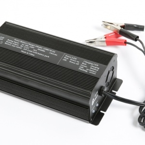 L500CM-24 锂电池智能充电器,AGV充电器,适用于7节 25.9V锂电池_中国AGV网(www.chinaagv.com)
