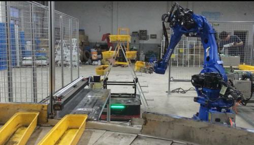 完美CP来啦！当AGV遇上机械臂！