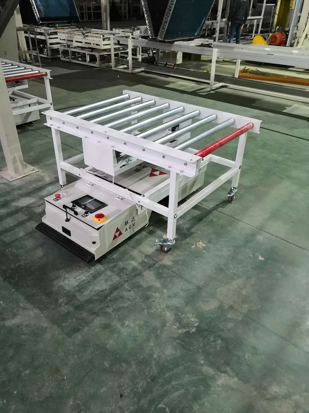 l联达潜伏滚筒转载型AGV_中国AGV网(www.chinaagv.com) l联达潜伏滚筒转载型AGV_中国AGV网(www.chinaagv.com)