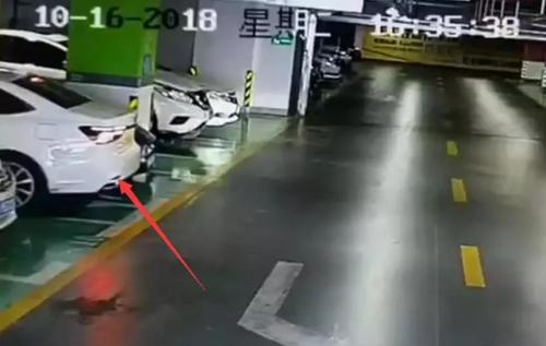 若有它，女司机还会先撞玛莎拉蒂再怼奥迪和宝马吗？