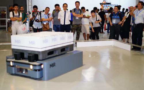  MiR机器人：搬运自动化大热，工业外应用潜力大