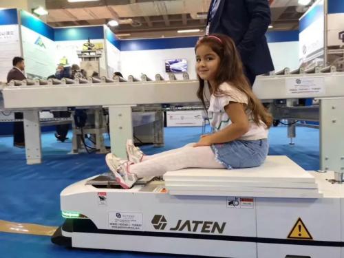 嘉腾机器人体验乐园带你畅游互联网+未来世界