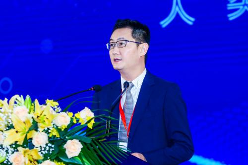马化腾：人工智能的生命力在于实践应用