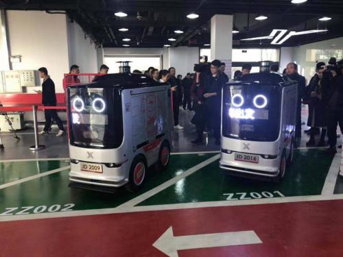 京东全球首个机器人智能配送站长沙“开工”