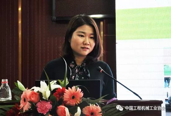 工程起重机分会2018年会暨第五届二次全体会员大会成功召开