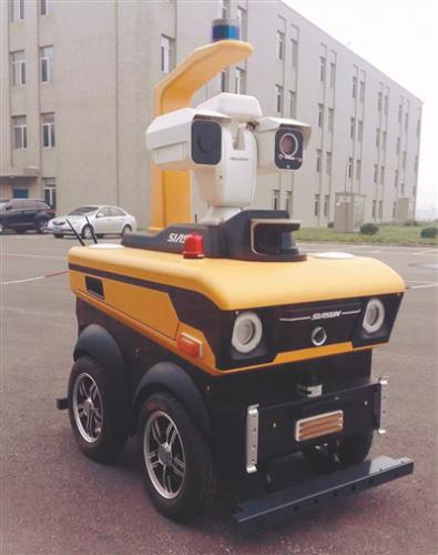 比5G手机更早到来的是5G智能机器人 沈产巡检机器人能识别人脸还能检测火灾