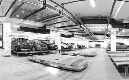 再也不用担心停车啦！机器人帮你停，2分钟搞定