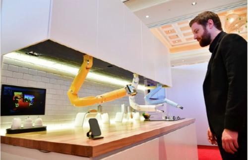 三星电子展示厨房机器人等智能家电机器人