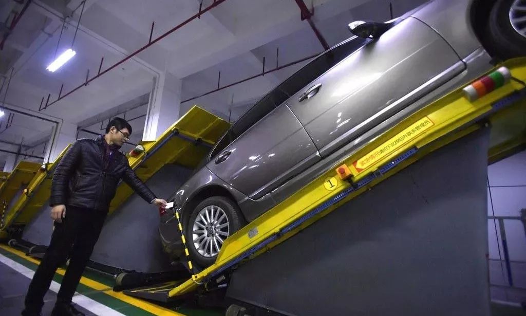 平面斜置式智能停车库节约空间