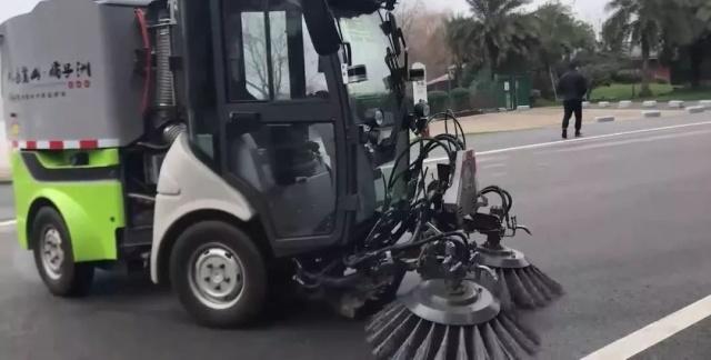 5G来了！全球首个环卫智慧机器人作业集群落地长沙