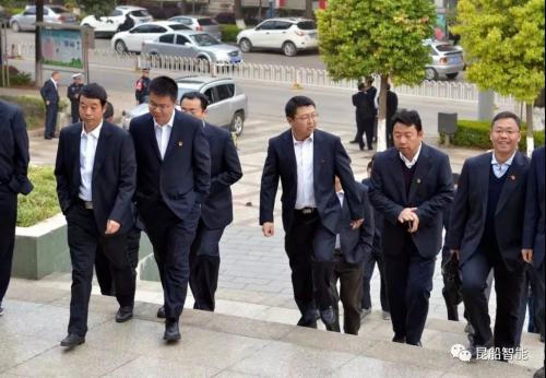 坚定信心 振奋精神 真抓实干 推进公司高质量发展 ——昆船公司召开第三届四次职代会暨2019年工作会