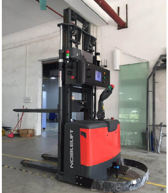 举升叉车AGV_智能叉车_AGV_激光叉车_中国AGV网(www.chinaagv.com) 举升叉车AGV_智能叉车_AGV_激光叉车_中国AGV网(www.chinaagv.com)