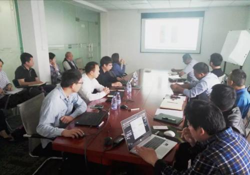 强强联合 搭建AGV云智慧平台