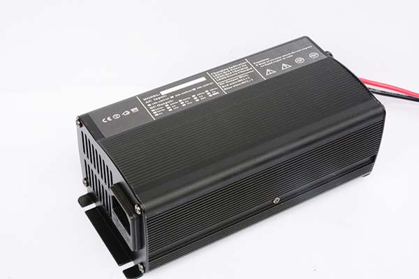 铁锂电池充电器60V5A电动摩托自行车电瓶车电动车充电器_中国AGV网(www.chinaagv.com) 铁锂电池充电器60V5A电动摩托自行车电瓶车电动车充电器_中国AGV网(www.chinaagv.com)