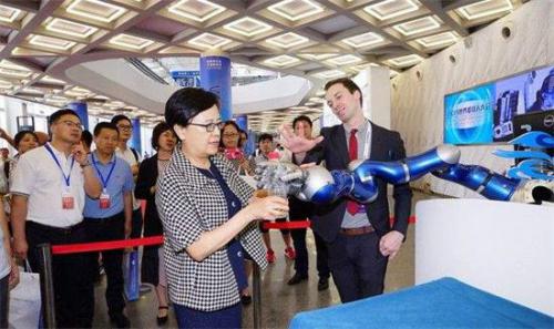 世界机器人大会带你感受机器人的力量