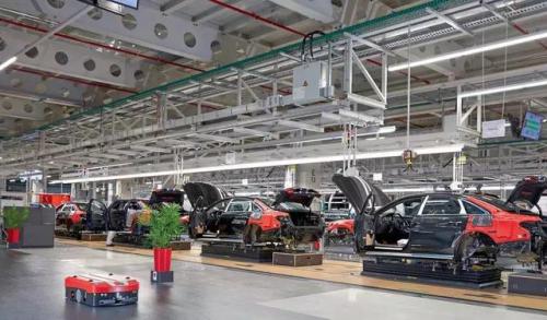 生产奥迪A8的智能工厂需要多少台AGV？