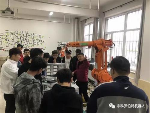 中国工业机器人发展的关键在哪里