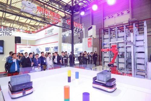 京东物流机器人豪华阵容亮相CeMAT ASIA，全面深化技术与解决方案开放业务