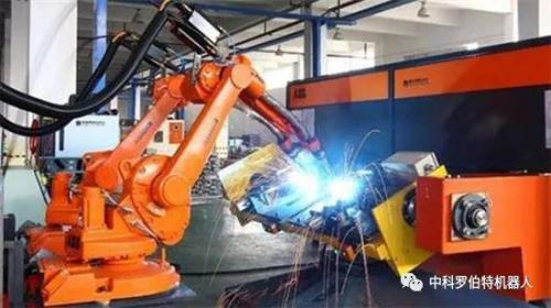 详解什么是焊接机器人