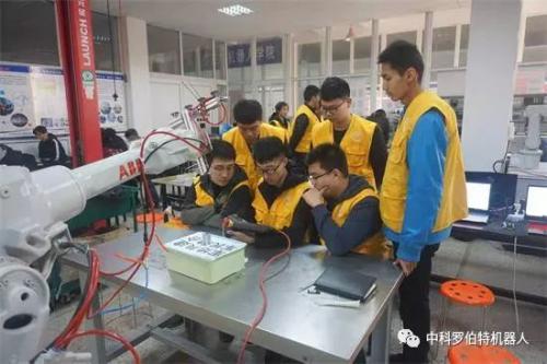 工业机器人这个行业到底值不值得学