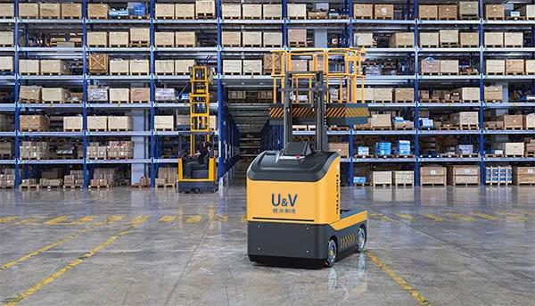 当AGV机器人遇上5G技术会怎样?
