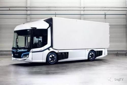 视频 | 超低底盘城配电动物流车，无视觉盲区，进出驾驶室就像轿车